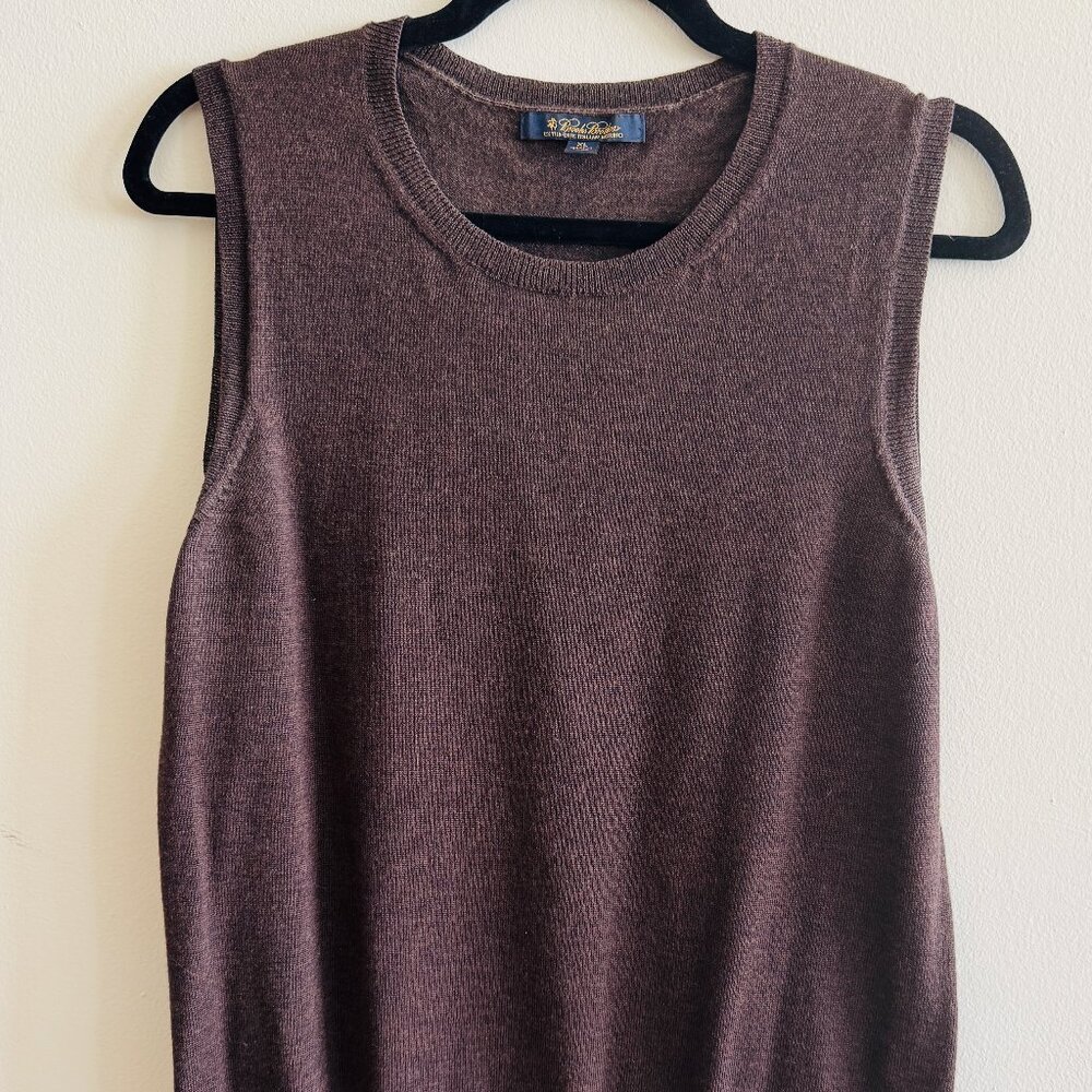 Brooks Brothers Extra Fine Italian Merino Wool Sleeveless Sweater Vest — Brown